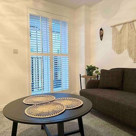 Serene Home Ideally Connected To Central London Bromley Esterno foto