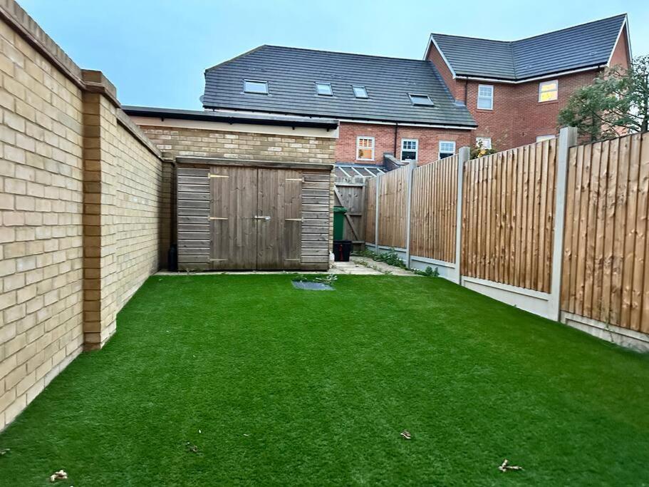 Serene Home Ideally Connected To Central London Bromley Esterno foto