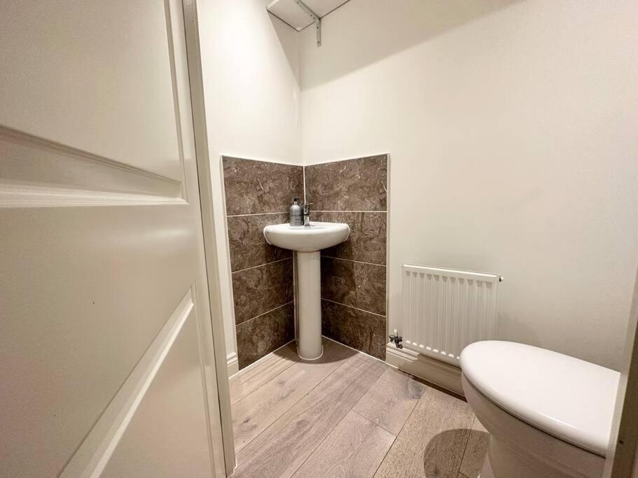 Serene Home Ideally Connected To Central London Bromley Esterno foto