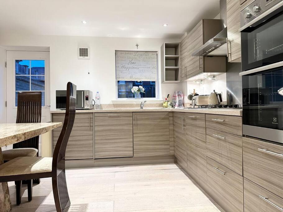 Serene Home Ideally Connected To Central London Bromley Esterno foto