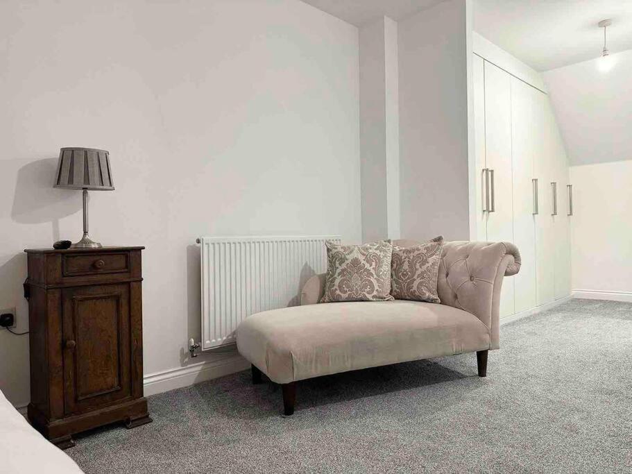 Serene Home Ideally Connected To Central London Bromley Esterno foto